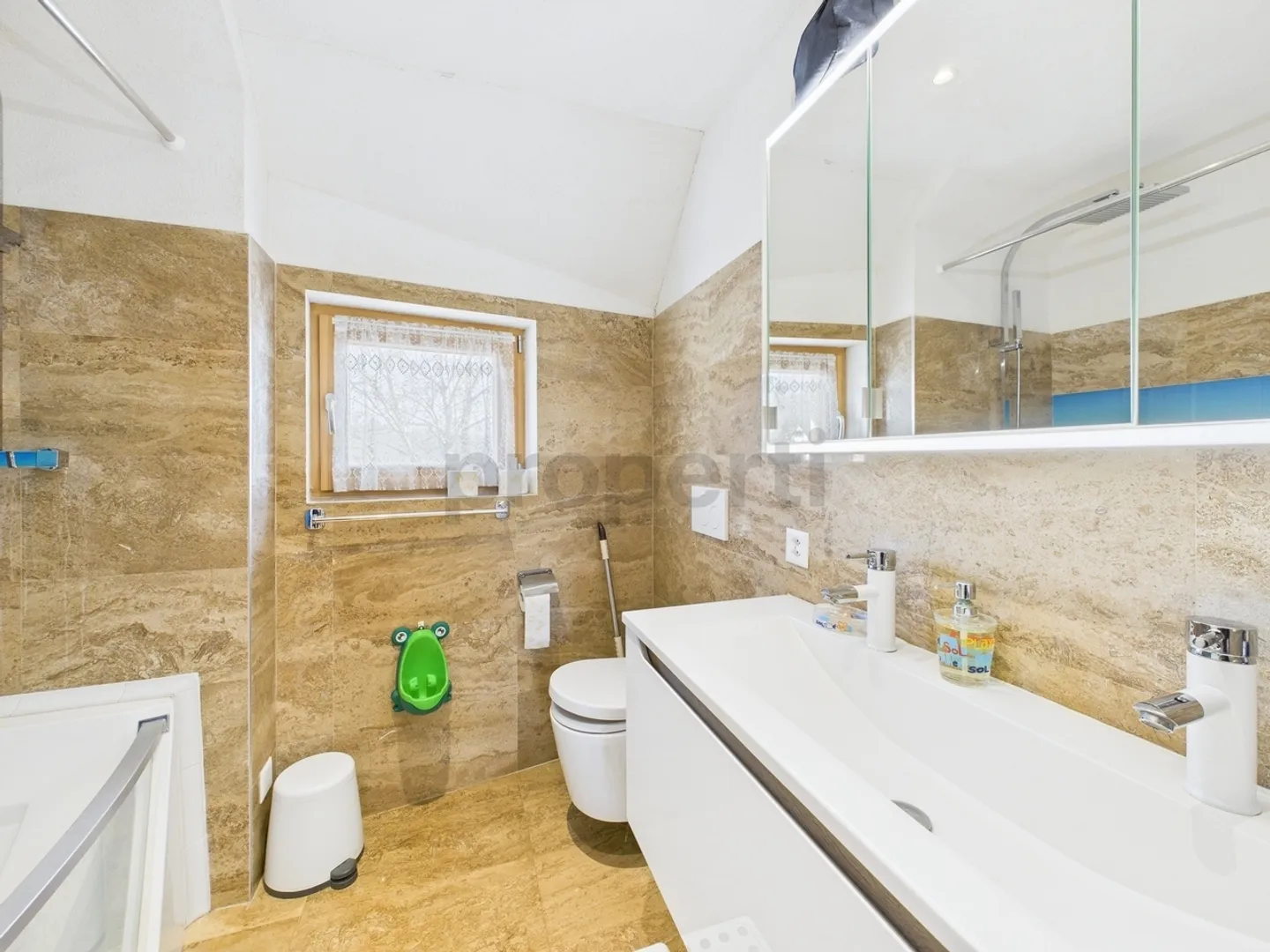 Maisonette spacieuse de 4,5 pièces avec balcon et finition de haute qualité à Tann - Photo 9 sur 11