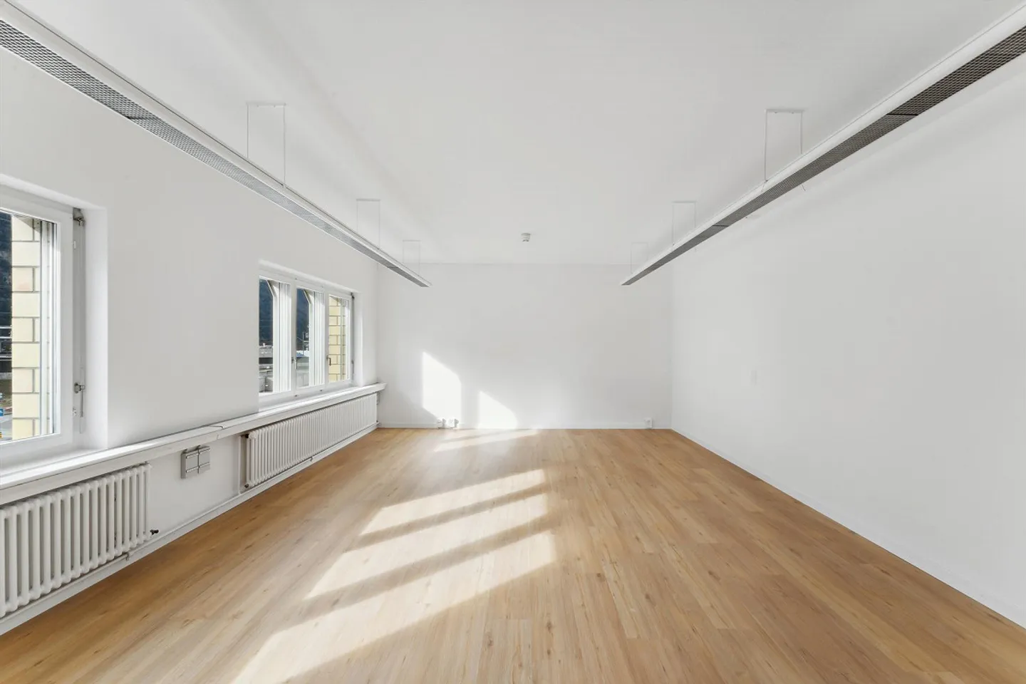 Compact. Professionnel. Prêt à emménager. - Votre nouvel espace de bureau dans le nouveau... - Photo 2 sur 6
