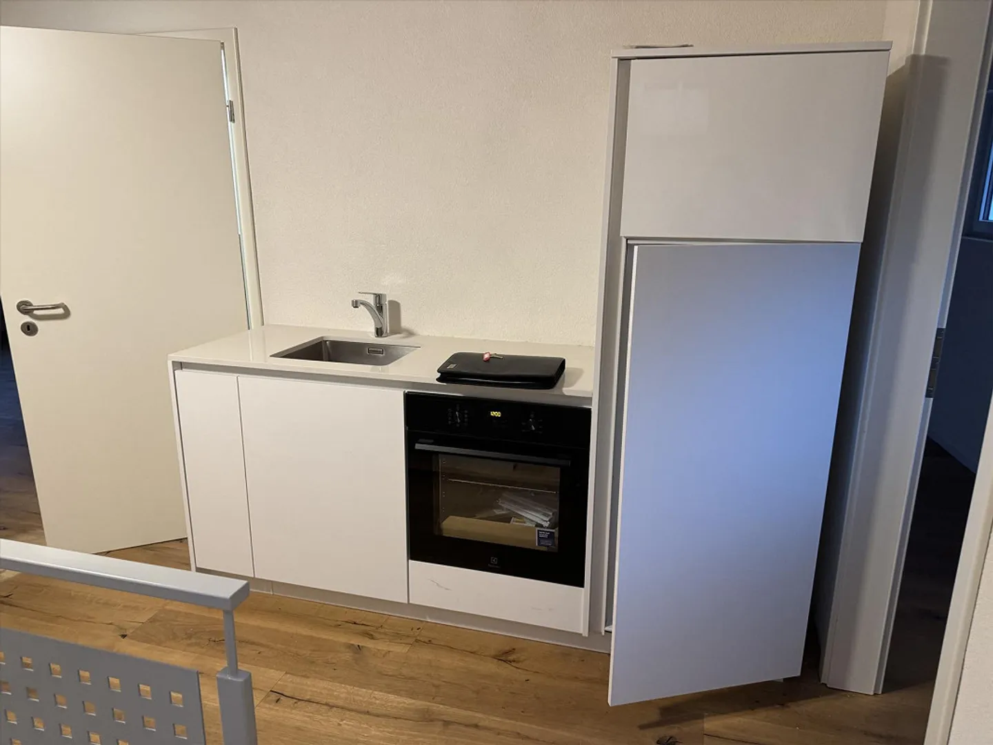 Versatile hobby room in a central location in Lucerne - Photo 3 of 5