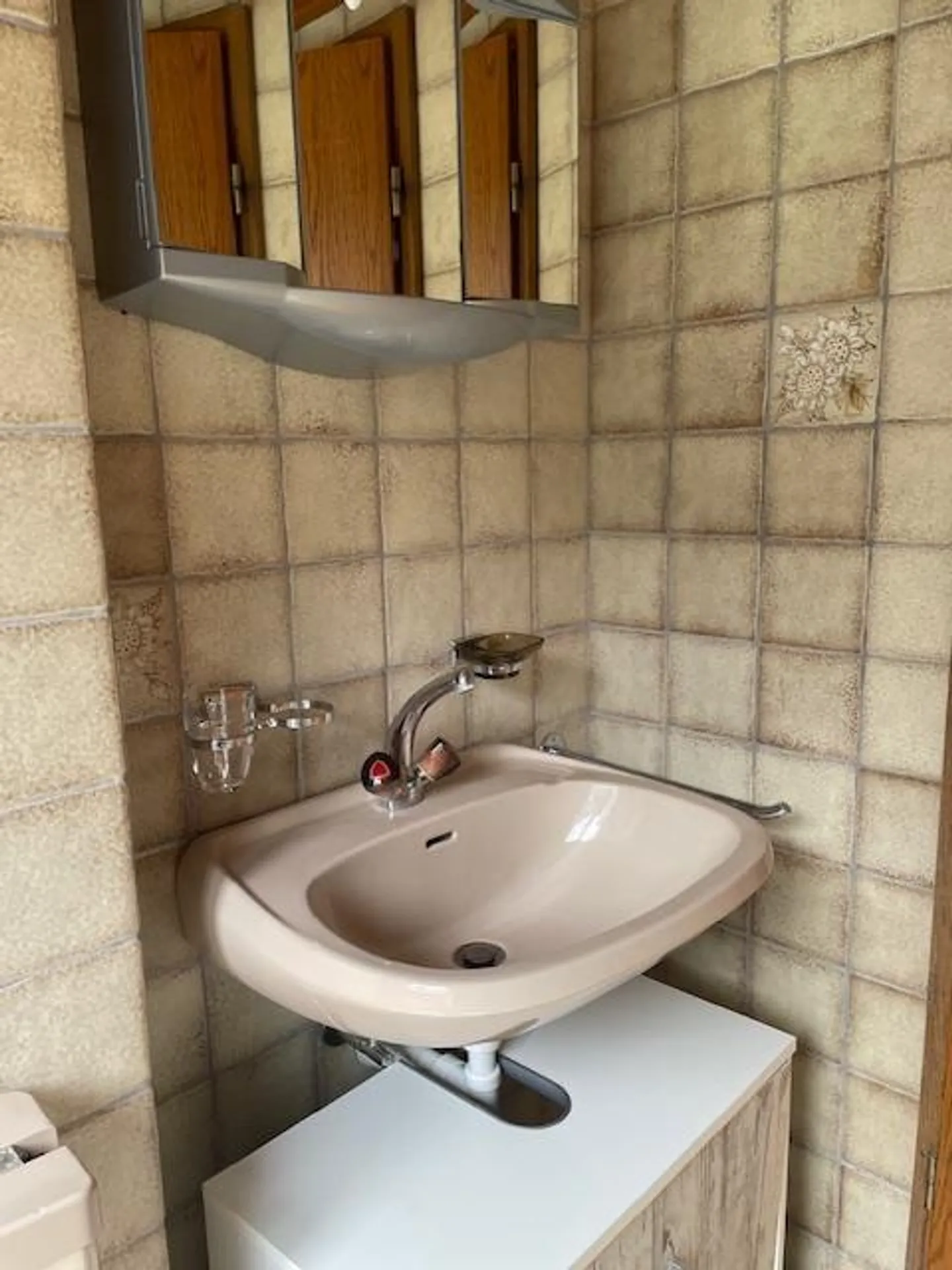 High Above the Clouds 2 1/2 Room Apartment - Photo 11 of 17