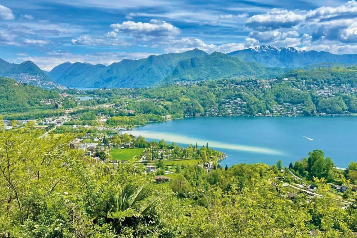 Terreno Elevato con Vista Lago - Foto 1 di 1