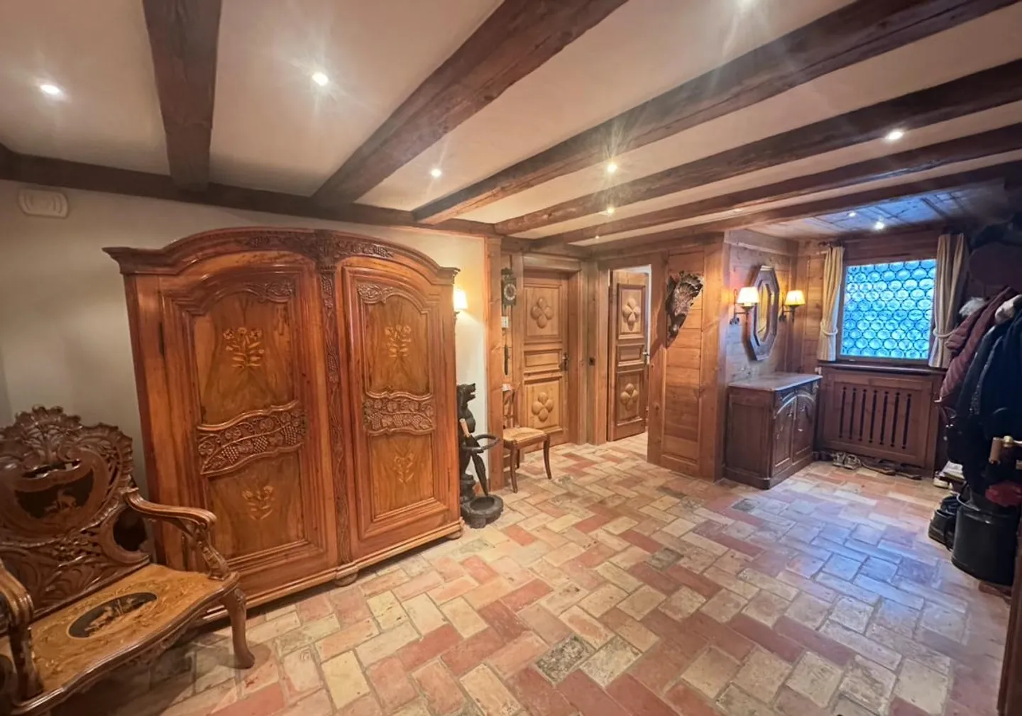Chalet for sale - Photo 18 of 37