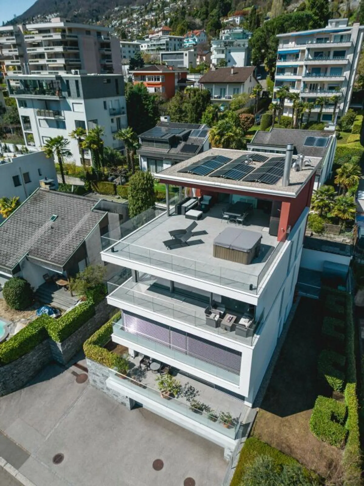 IN VENDITA A MINUSIO - moderna villa bifamiliare con vista lago - Foto 3 di 34