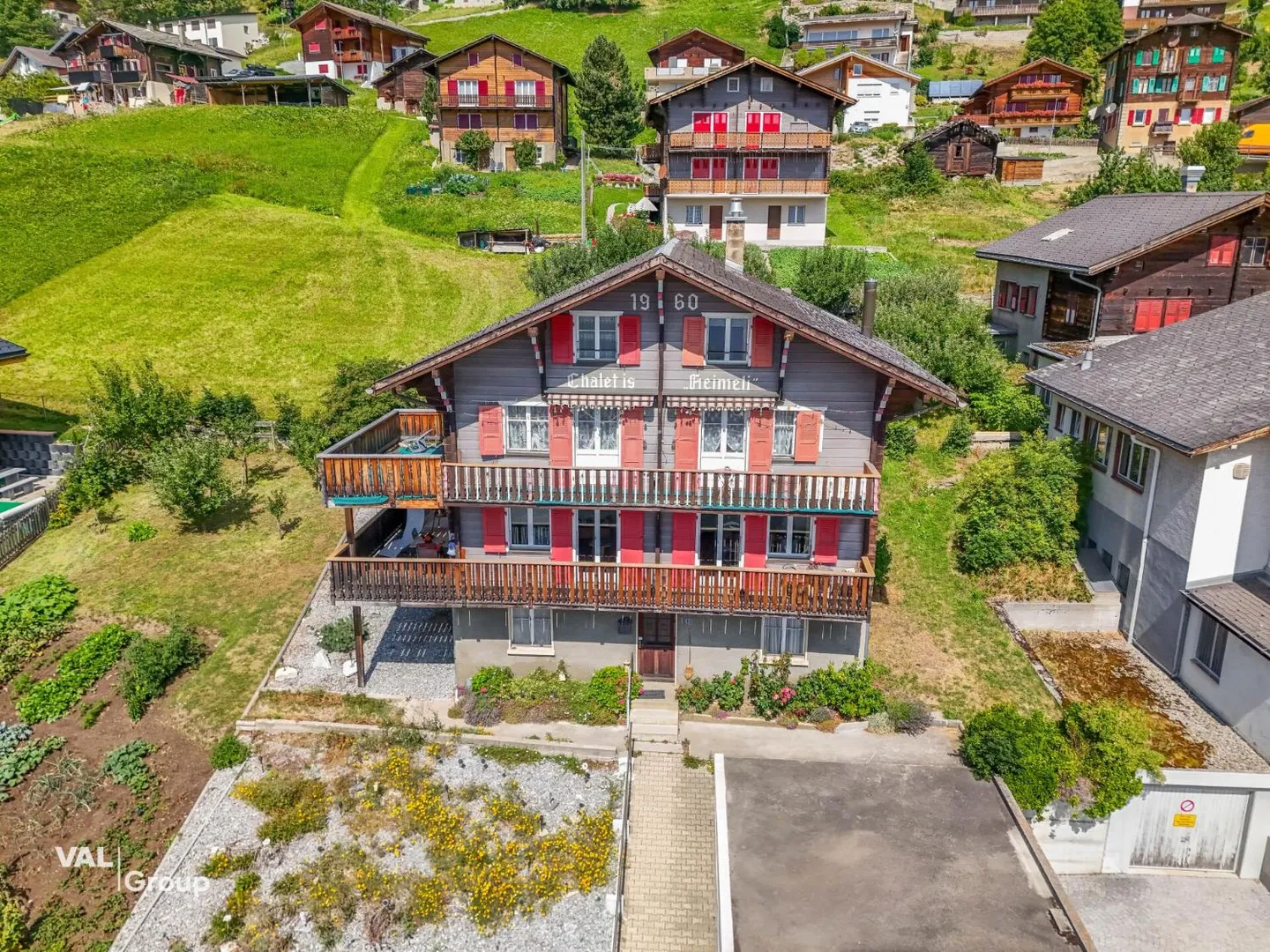 Charmante Wohnung mit Bergblick - Foto 2 von 13