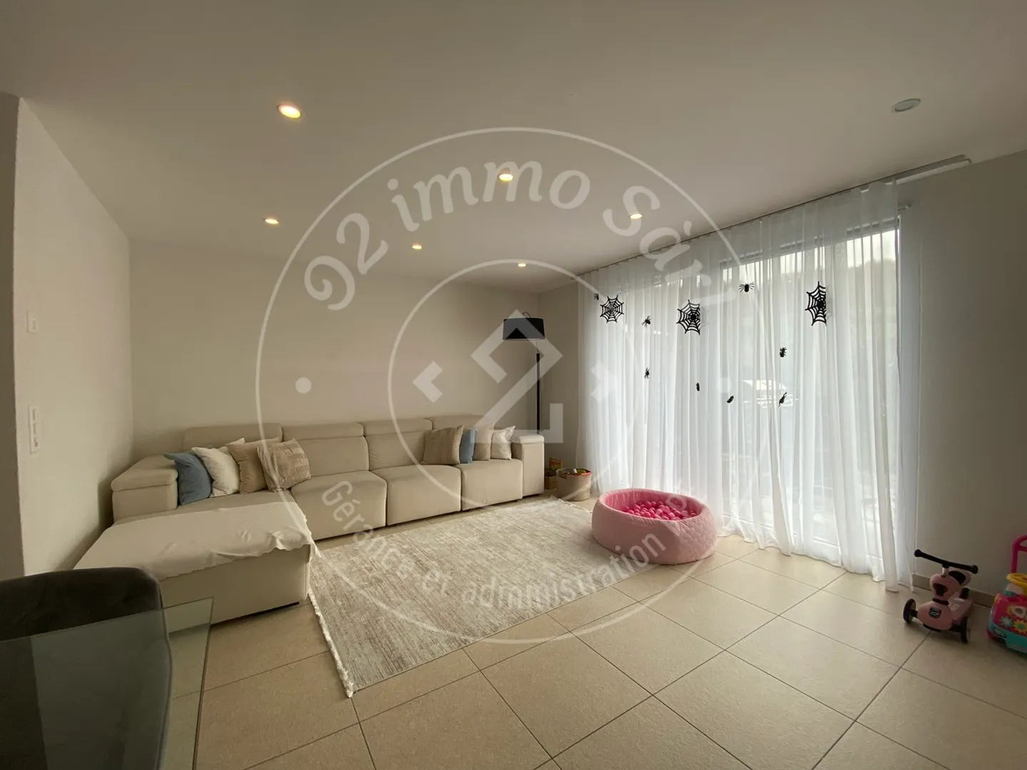 Charmante Doppelhaushälfte - Foto 1 von 10