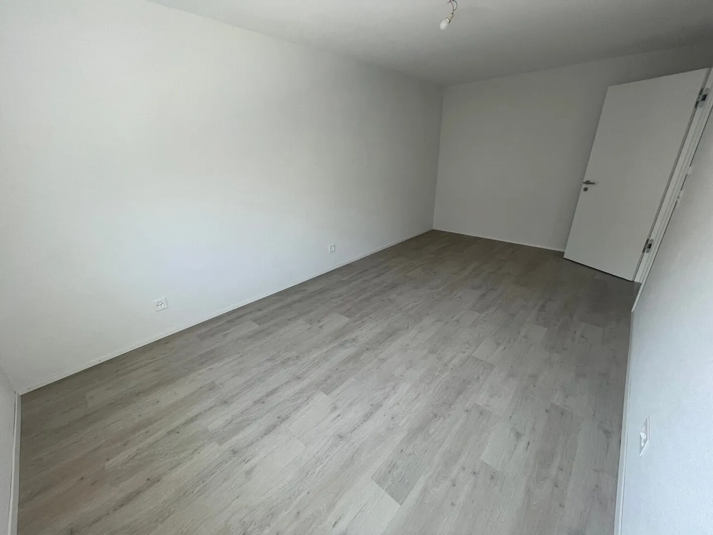3,5-Zimmer-Wohnung im 1. Stock - Foto 5 von 6