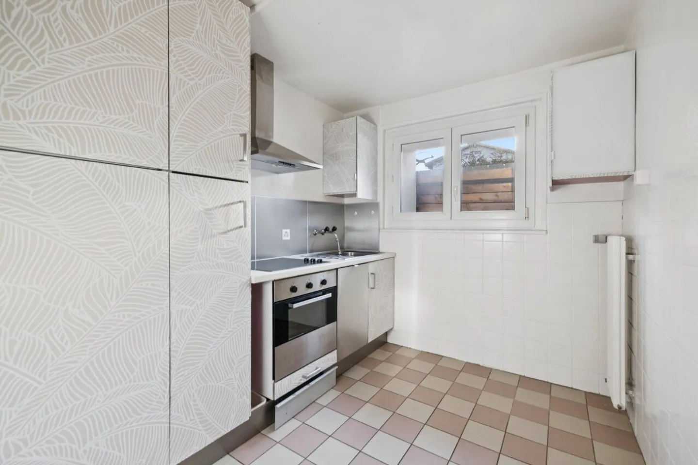 SUPERB INDIVIDUAL HOUSE RENOVATED IN A VILLA NEIGHBORHOOD - Photo 13 of 15