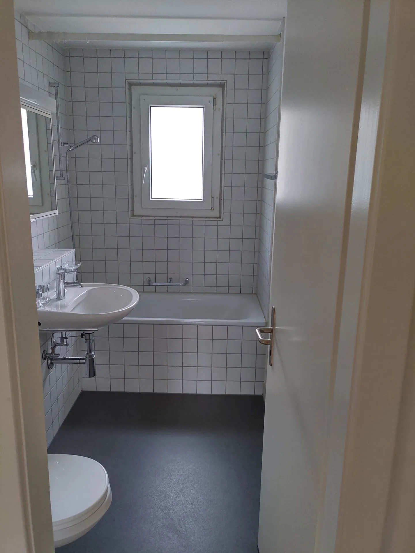 Sunny 4-room apartment in Sarnen - Photo 7 of 10