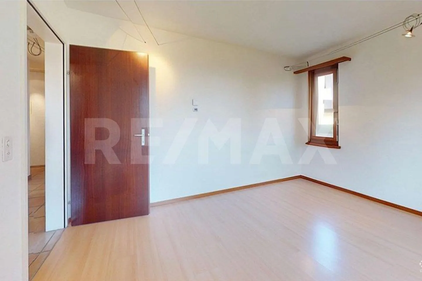 Stylish 5.5-room apartment with winter garden, large terrace and... - Photo 11 of 13