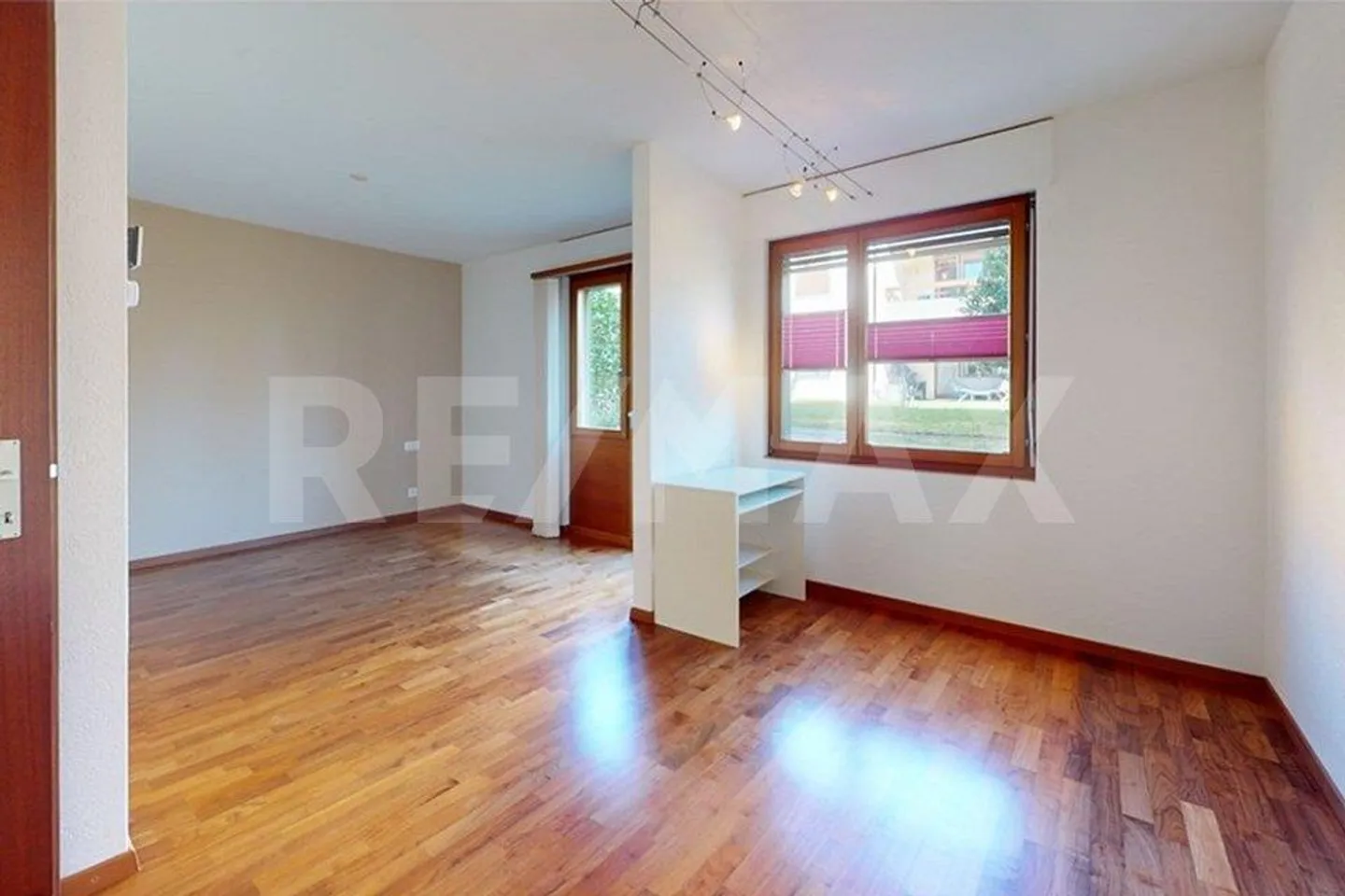 Stylish 5.5-room apartment with winter garden, large terrace and... - Photo 13 of 13