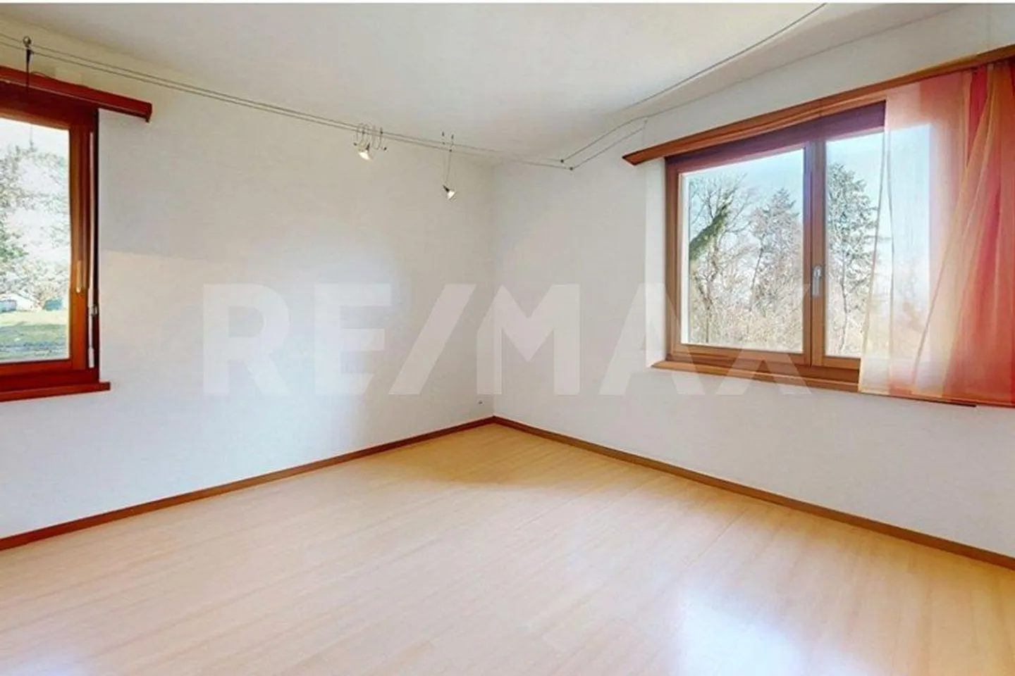 Stylish 5.5-room apartment with winter garden, large terrace and... - Photo 10 of 13