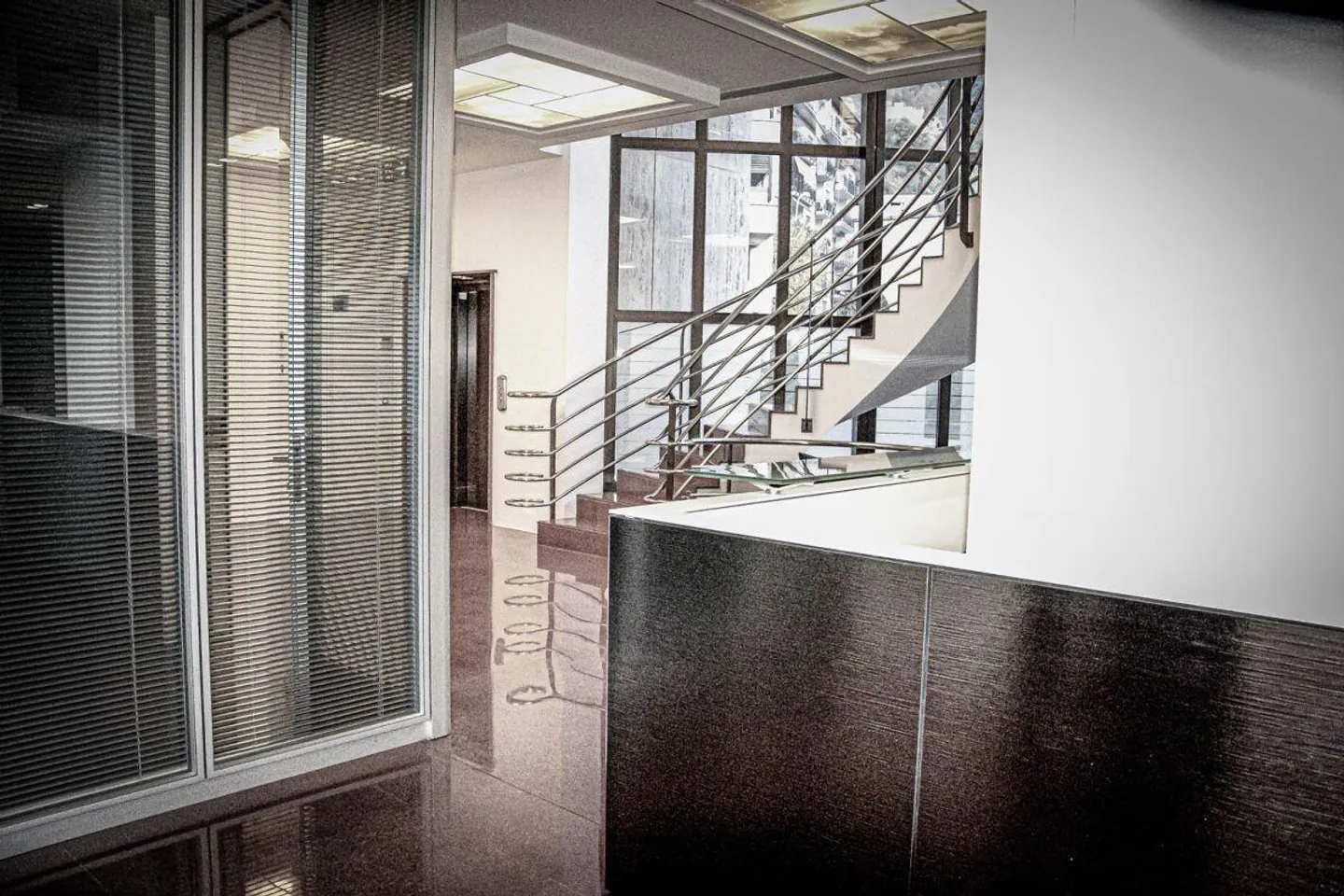 Große Gewerbefläche in strategischer Lage - Foto 2 von 7