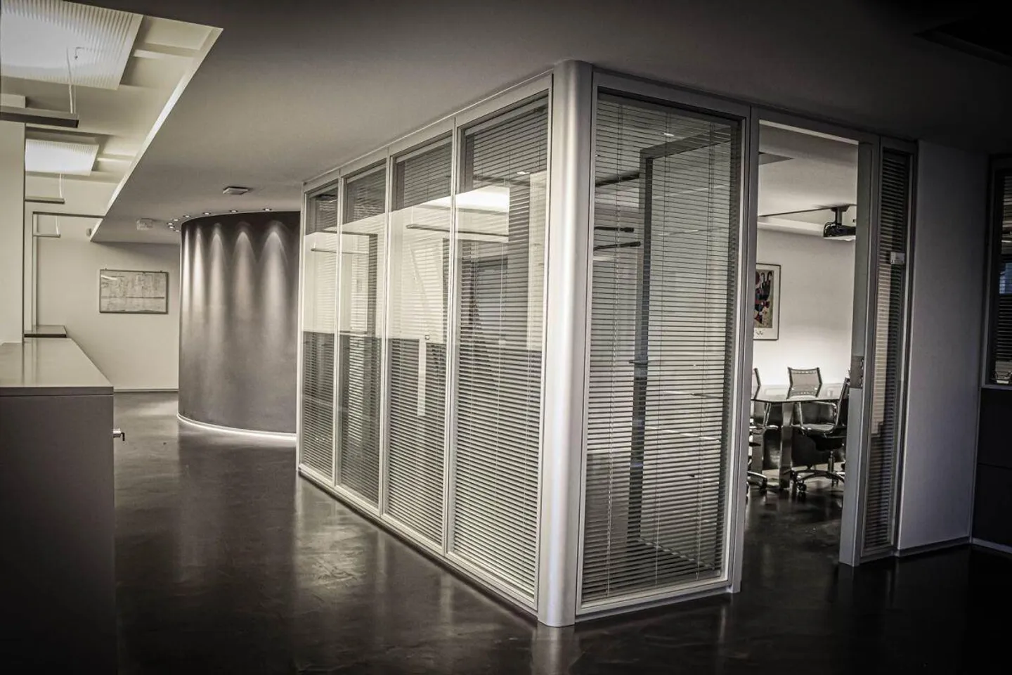 Große Gewerbefläche in strategischer Lage - Foto 4 von 7