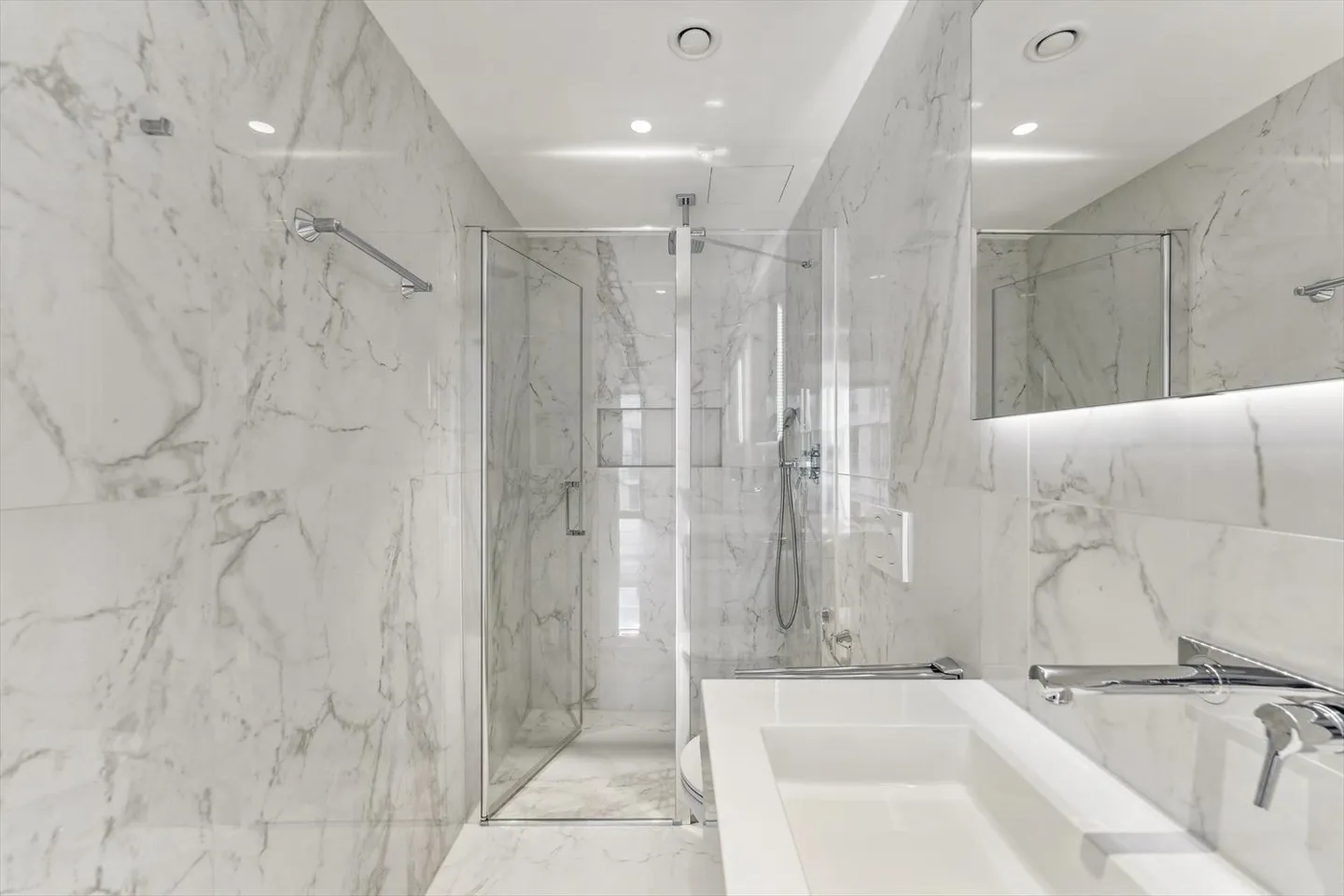 Tower fifty five - metropolitan living spaces - Foto 5 von 9