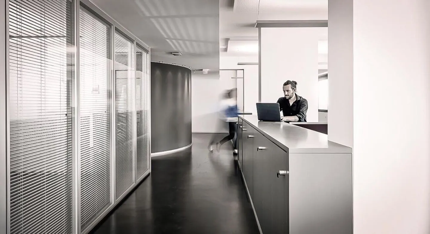 Große Gewerbefläche in strategischer Lage - Foto 7 von 7