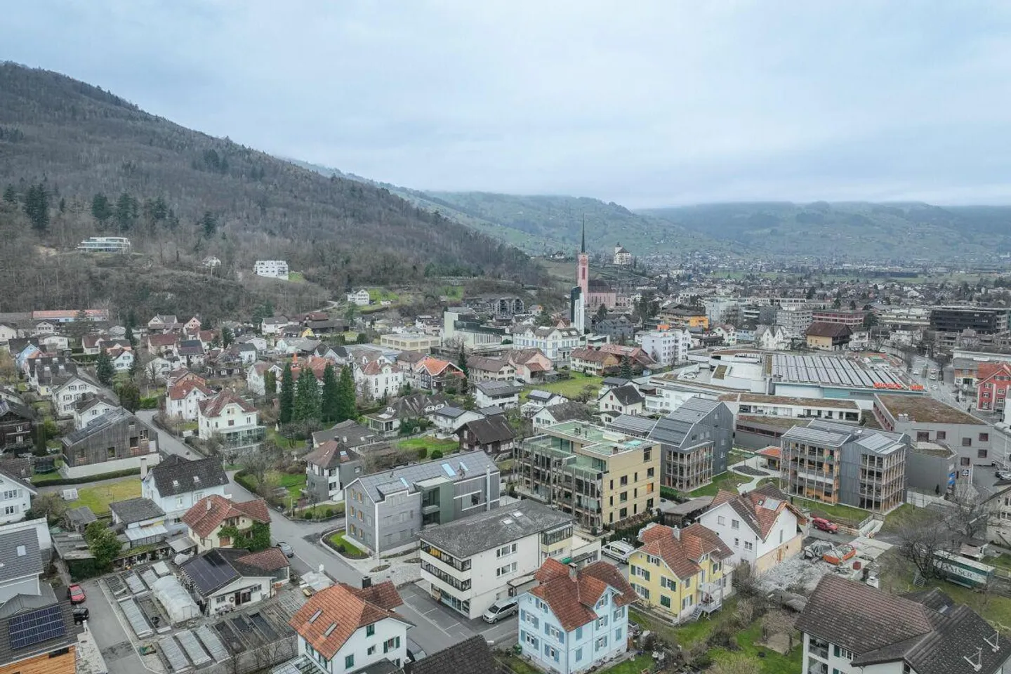 Gewerberäumlichkeiten mit Werkstatt und Büro - Perfekt für Ihr Unternehmen! - Foto 16 von 18