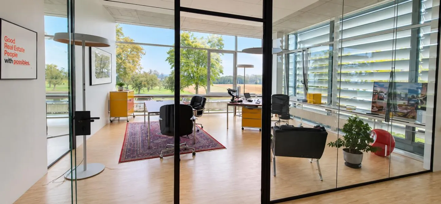 Intero piano in affitto - 1'060 m² di spazio commerciale - Foto 1 di 10