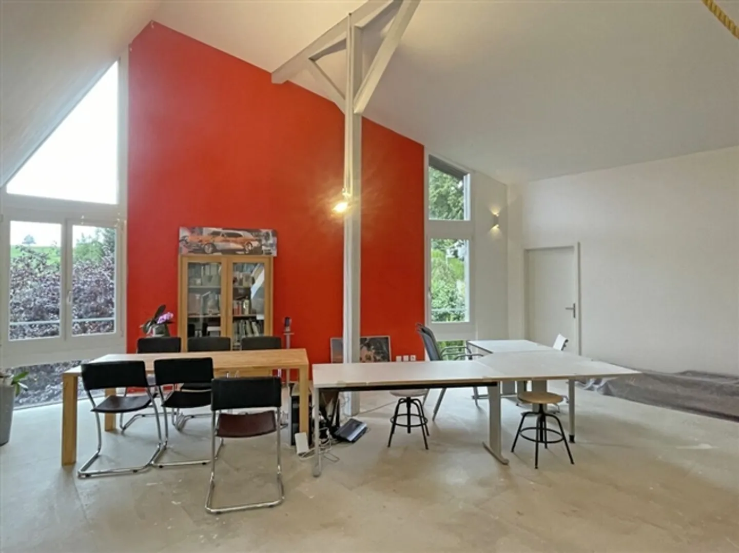 Attractive residential and commercial building in a good location - Photo 7 of 15