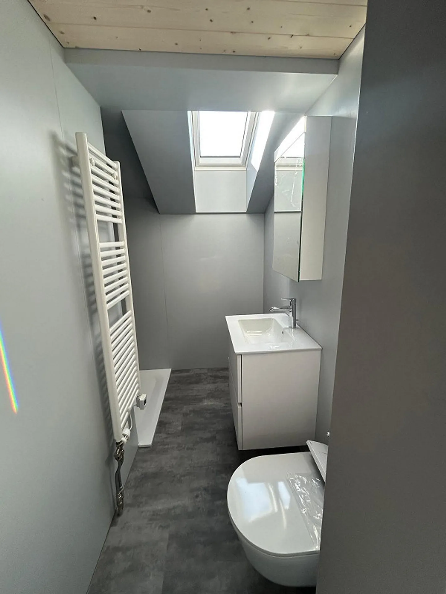 2.5 Room Attic Apartment - Photo 3 of 4