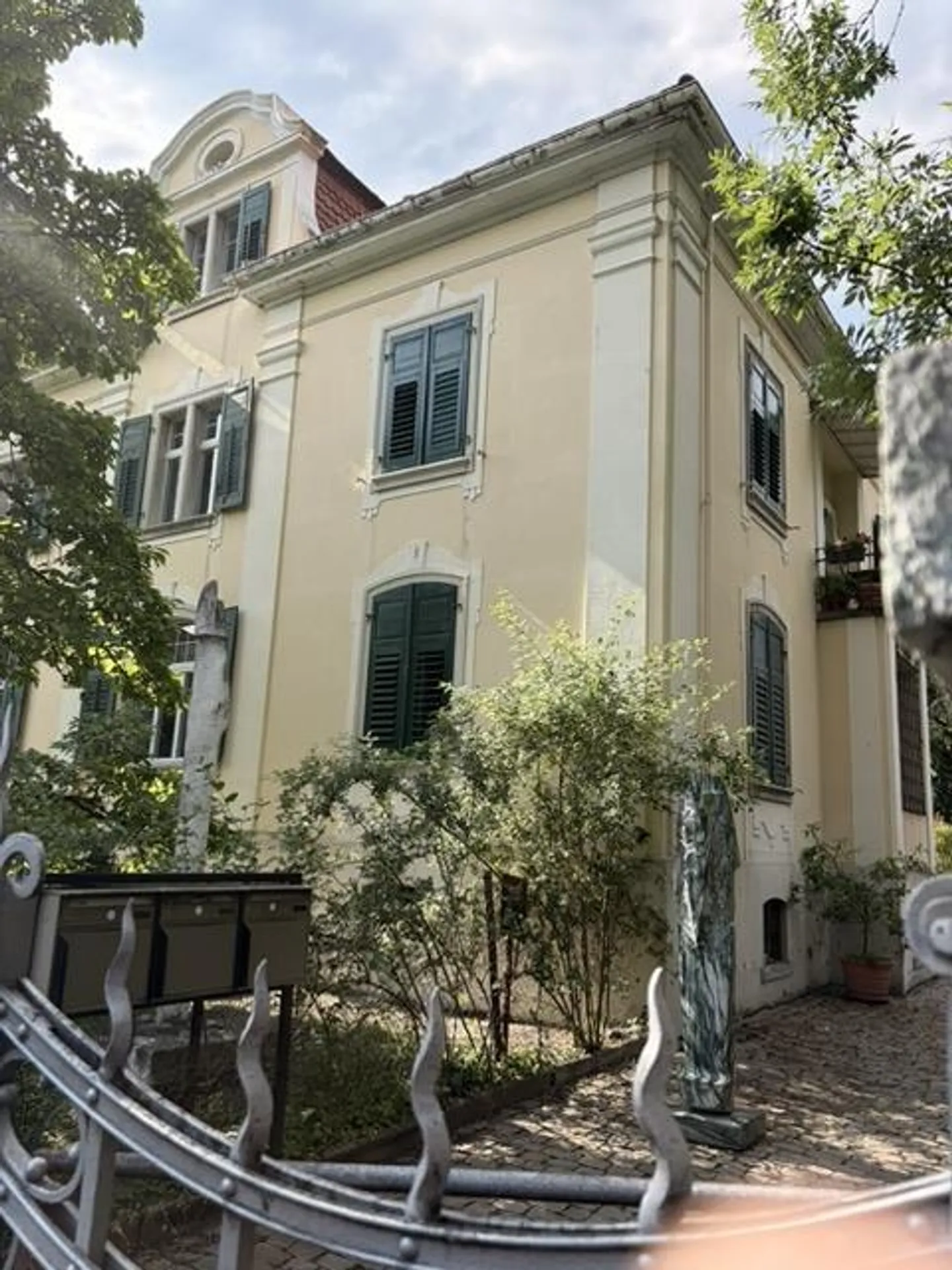 Charming attic apartment in a Jugendstil villa - Photo 1 of 17