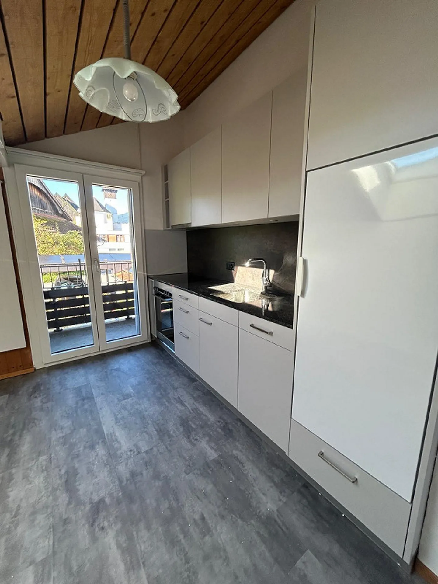 2.5 Room Attic Apartment - Photo 1 of 4