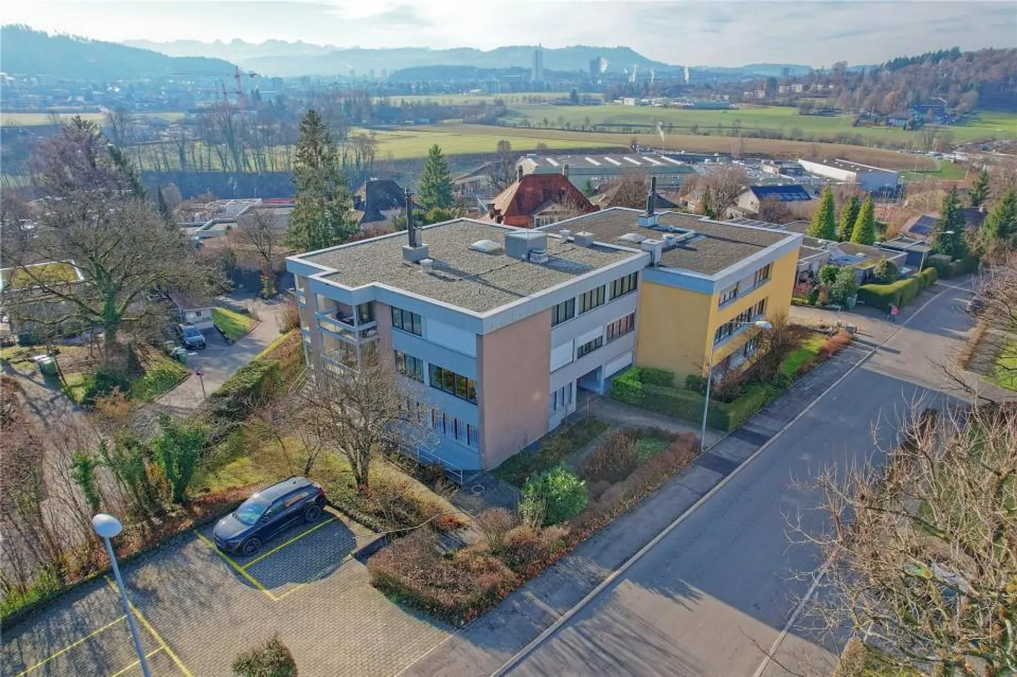 Stilvolle Wohnung mit Bastelraum - Foto 5 von 13