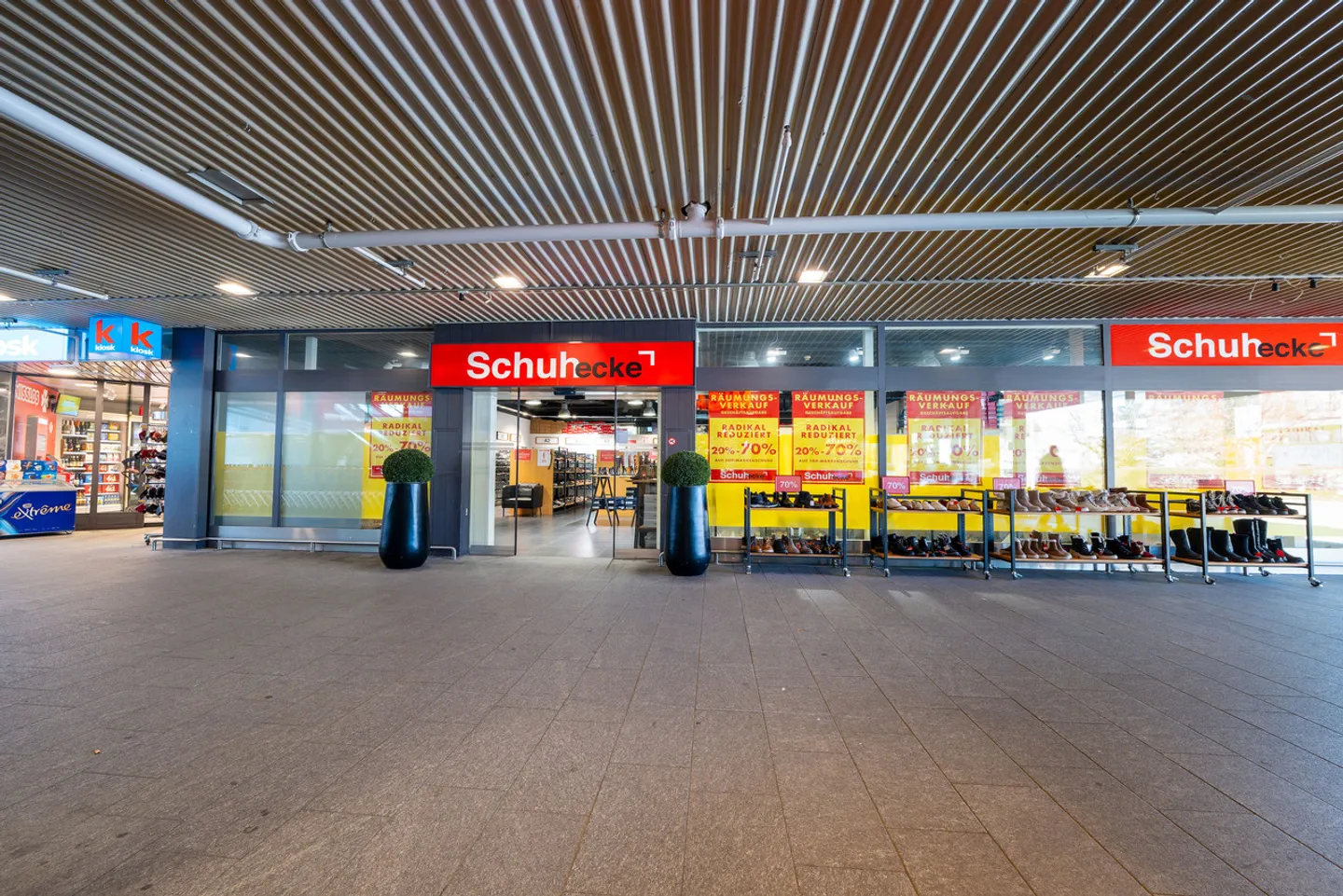 Spazio commerciale di circa 175m² presso Migros Füllinsdorf - Foto 1 di 7