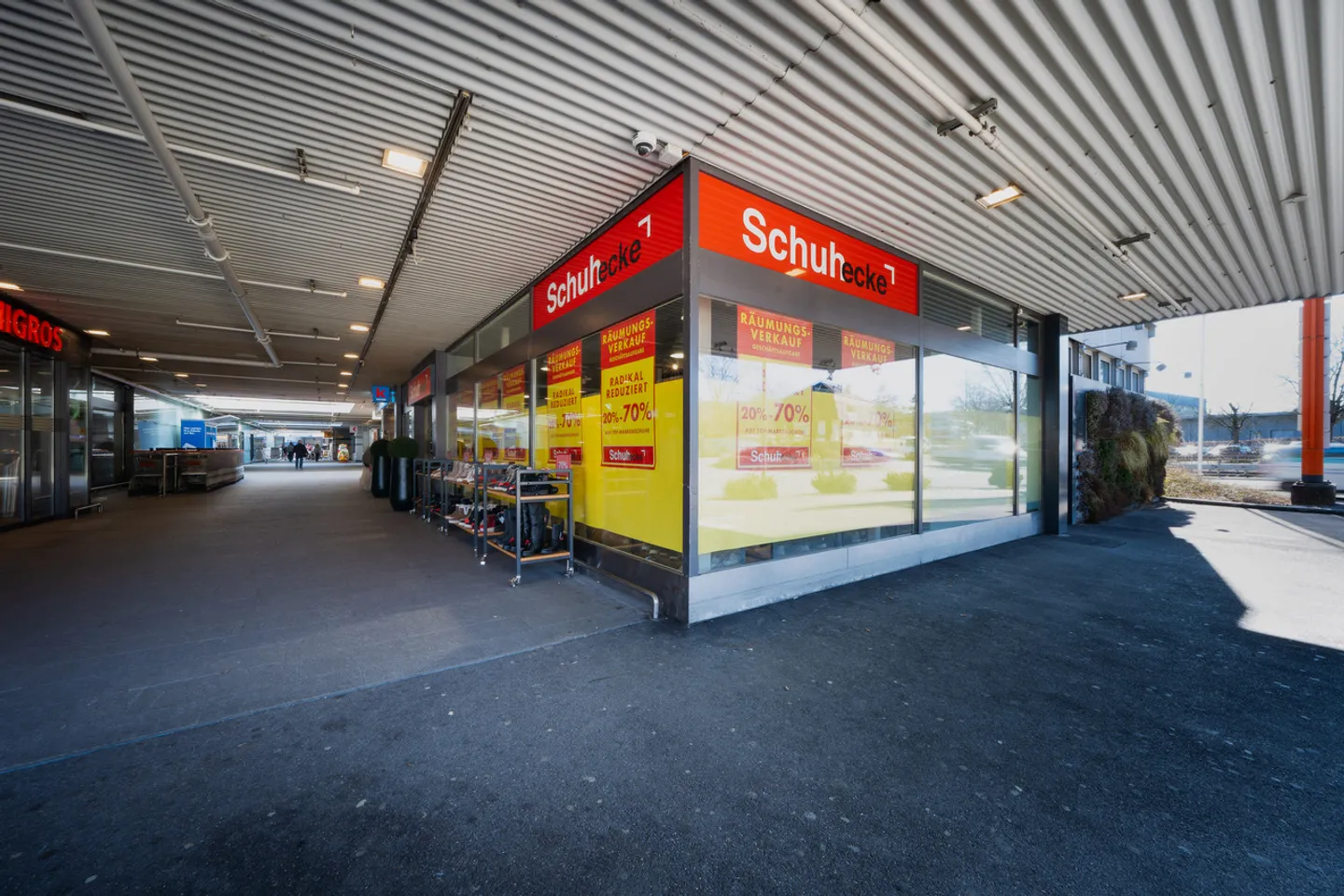 Spazio commerciale di circa 175m² presso Migros Füllinsdorf - Foto 2 di 7