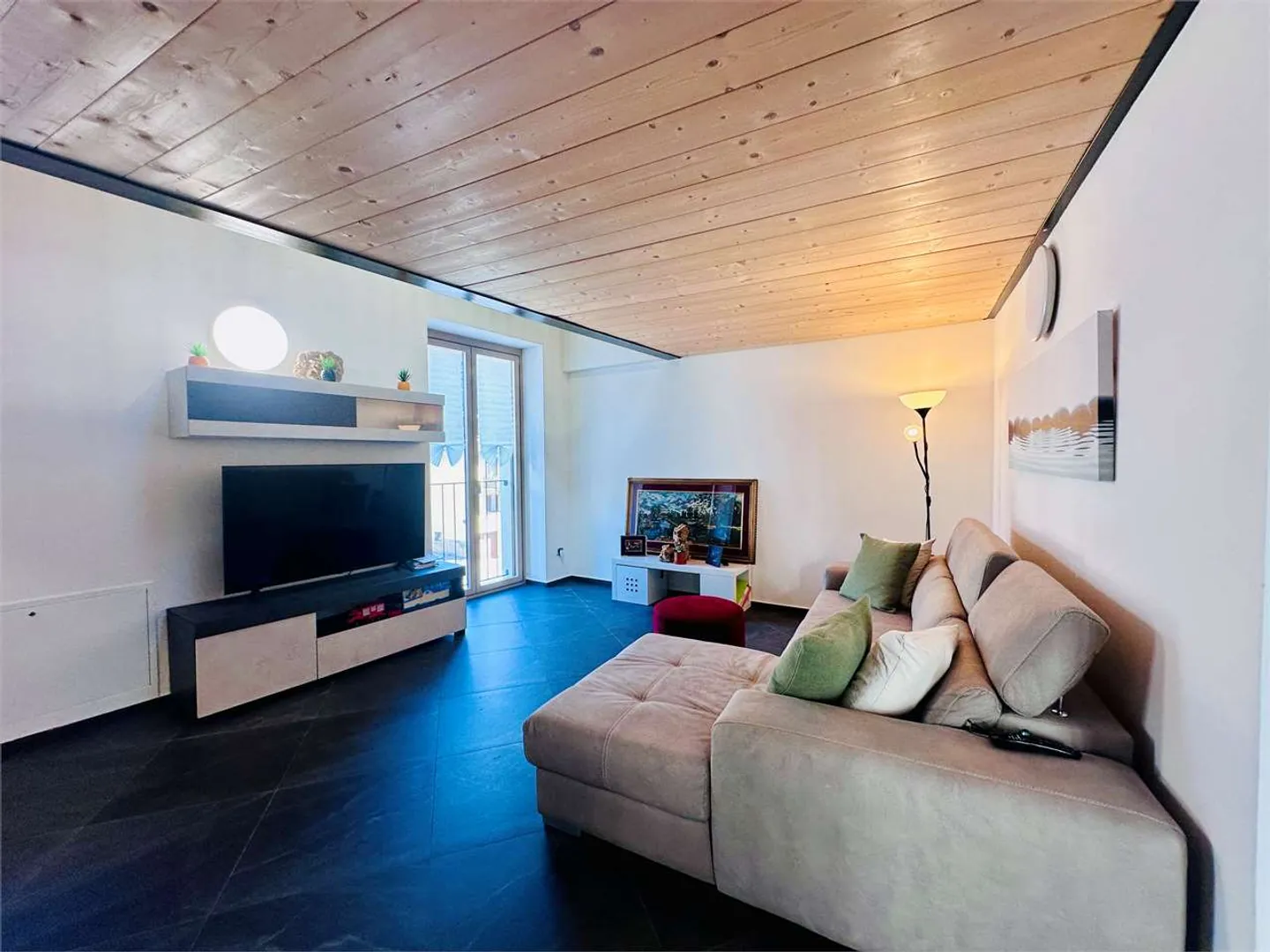 Riva S. Vitale ...two steps from the lake, modern 3.5-room duplex for sale - Photo 3 of 13