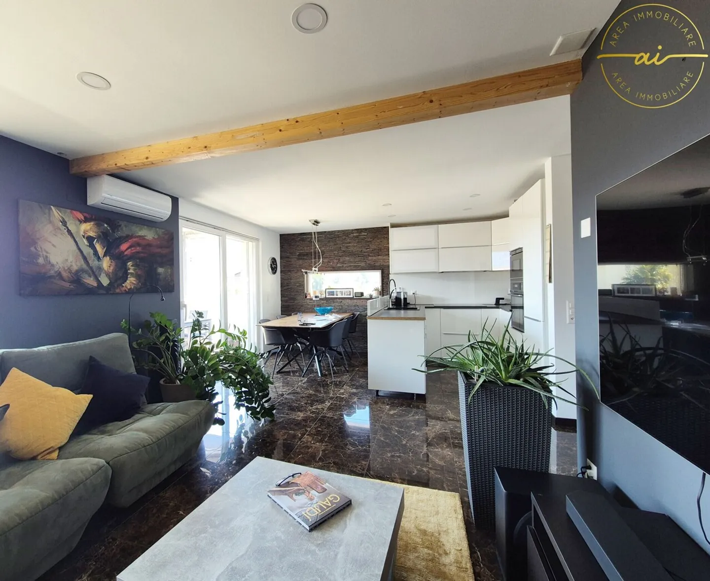 3-ZIMMER-ATTIKAWOHNUNG MIT GROSSER BALKON IN SOLDUNO - Foto 4 von 13