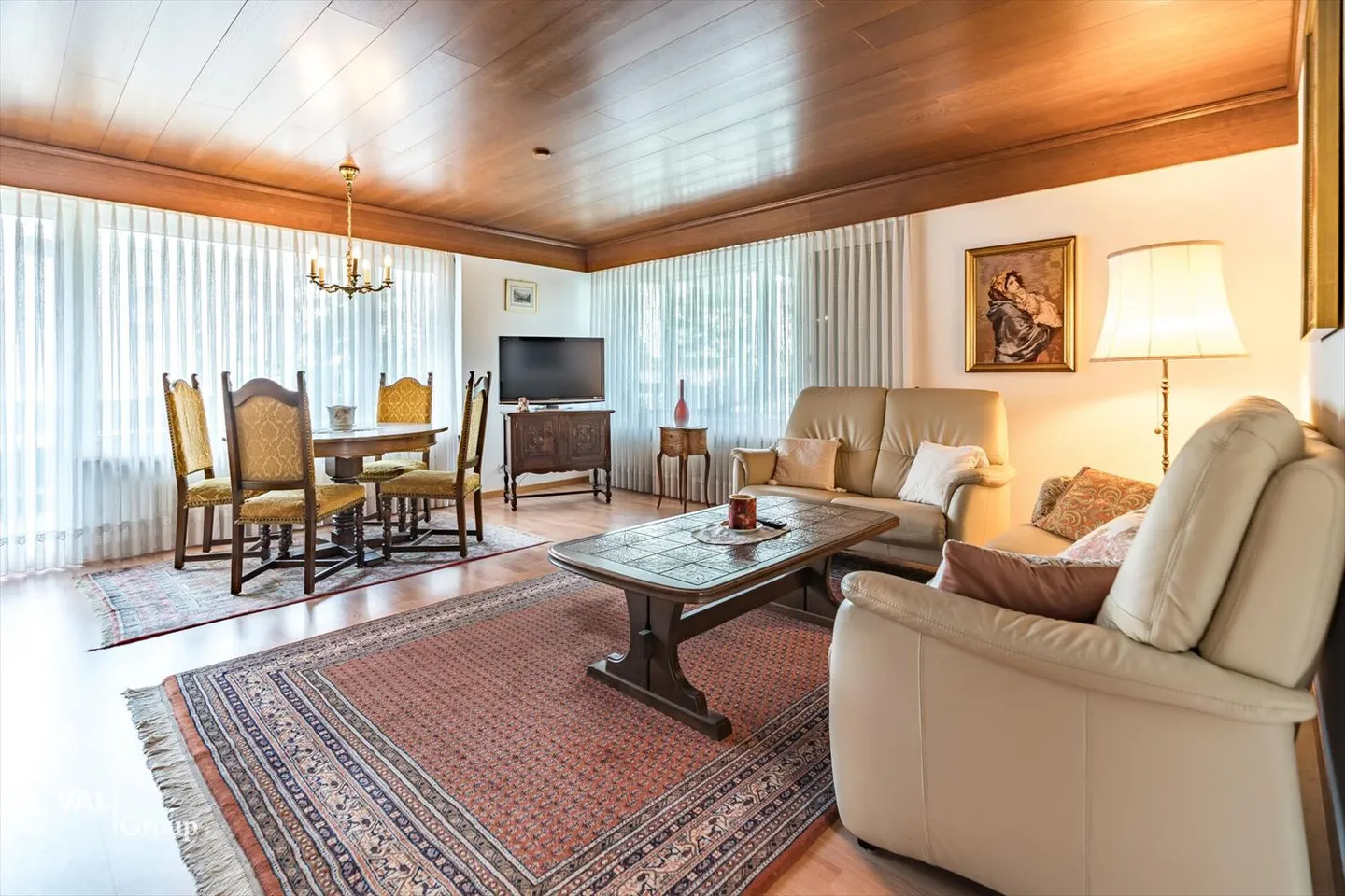 Ampio appartamento di 4,5 locali in posizione centrale a Visp - Foto 3 di 13