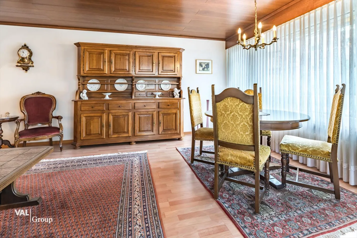 Ampio appartamento di 4,5 locali in posizione centrale a Visp - Foto 5 di 13