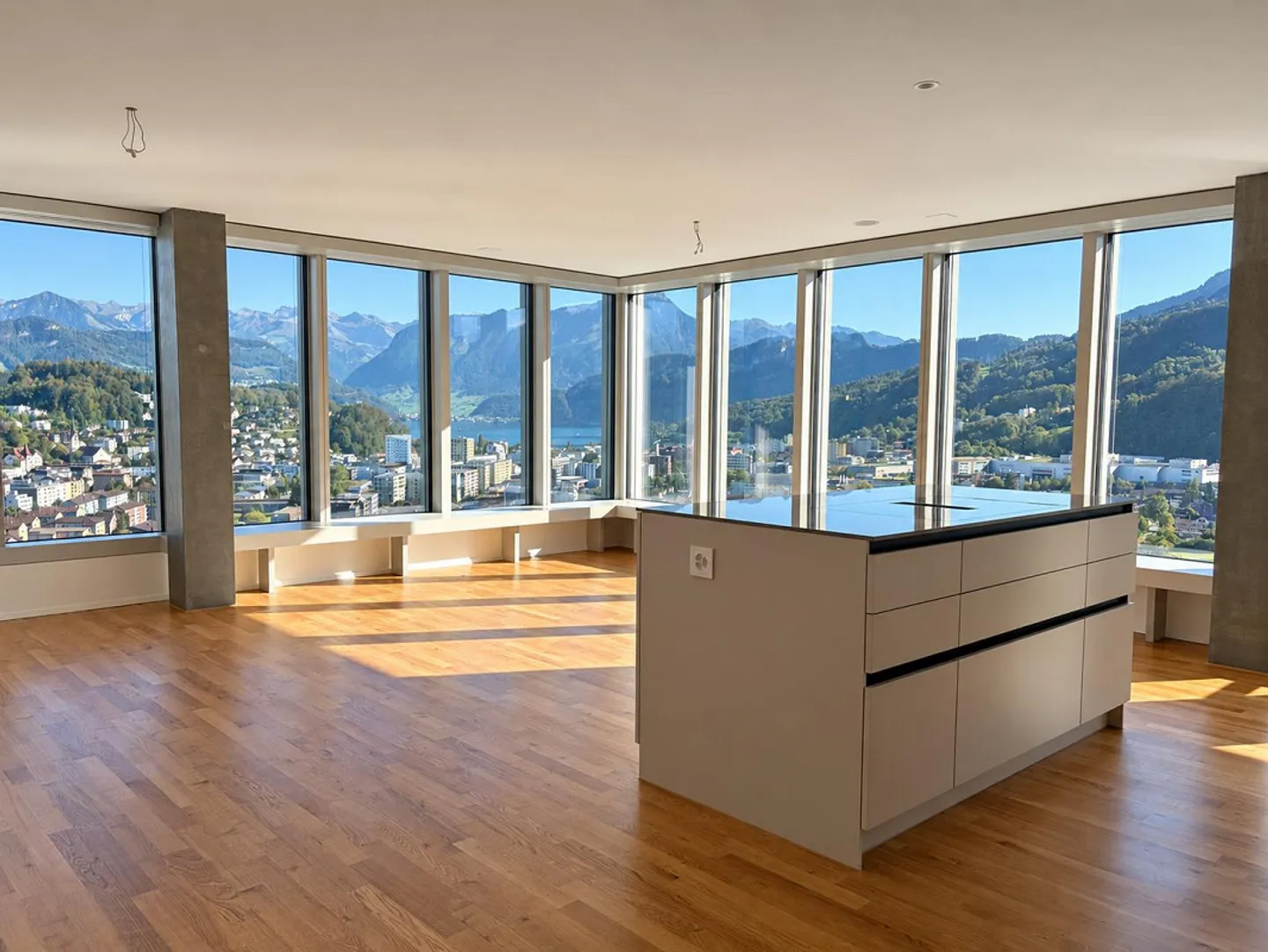 Appartement 2.5 pièces dans la tour Pilatus - Photo 1 sur 8