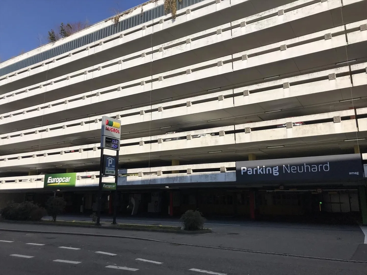 Outdoor parking space for rent - Photo 1 of 1