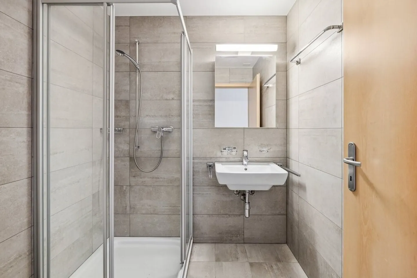 Spacious Apartment in Sierre - Photo 7 of 9