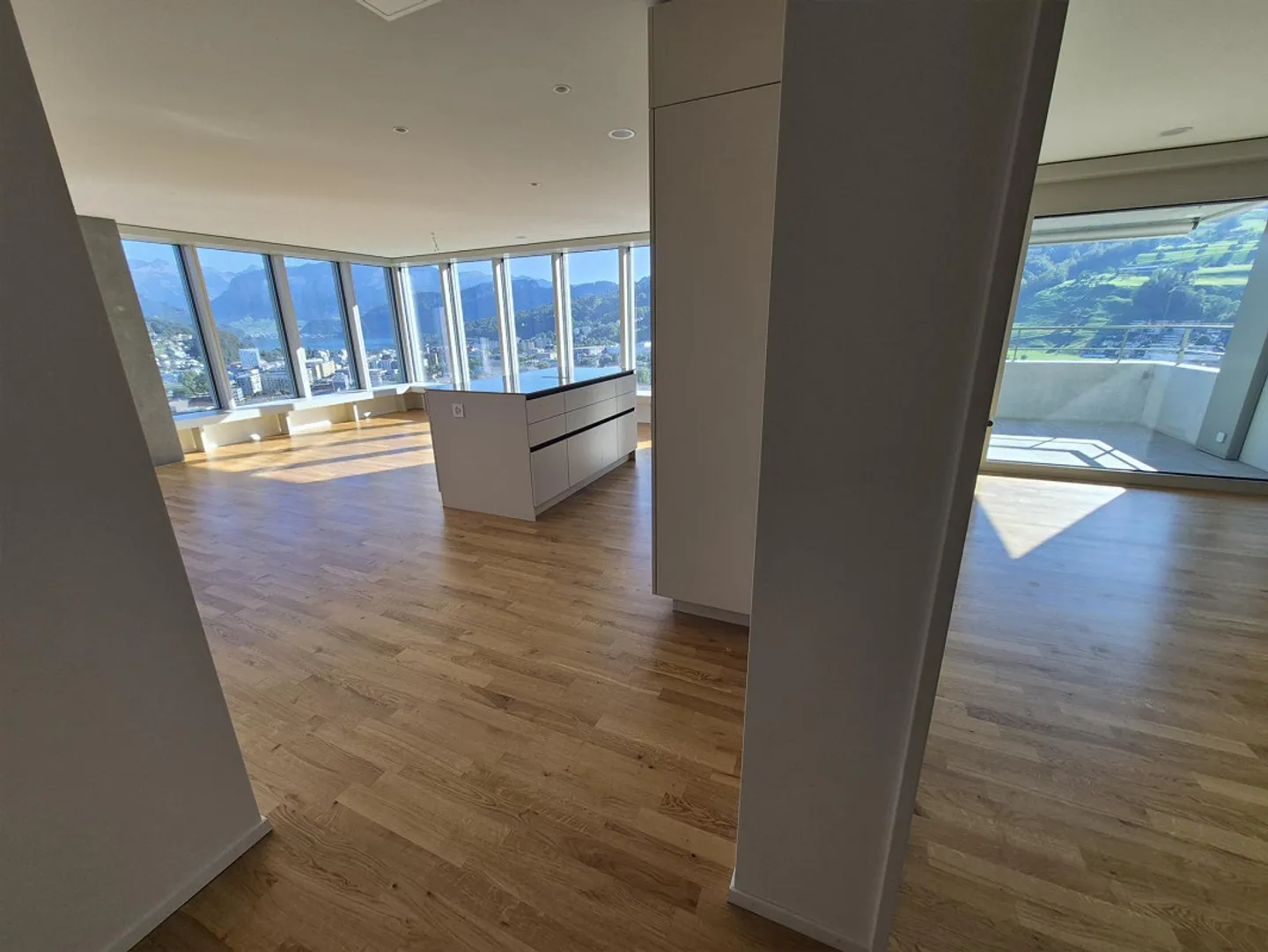 Appartement 2.5 pièces dans la tour Pilatus - Photo 5 sur 8