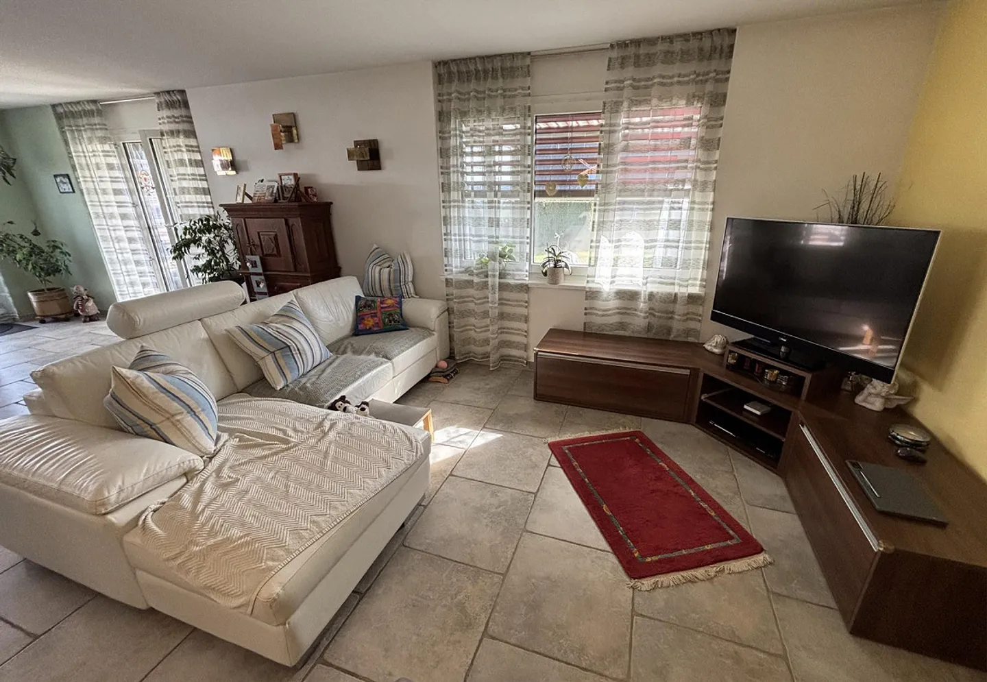 Maison semi-détachée de 6 ½ pièces dans un emplacement ensoleillé et calme - Photo 8 sur 23