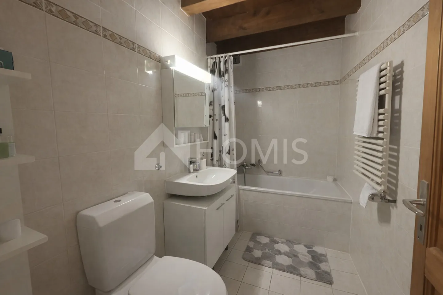 Charmante 4,5-Zimmer-Duplexwohnung mit Terrasse und Garten - Foto 11 von 14