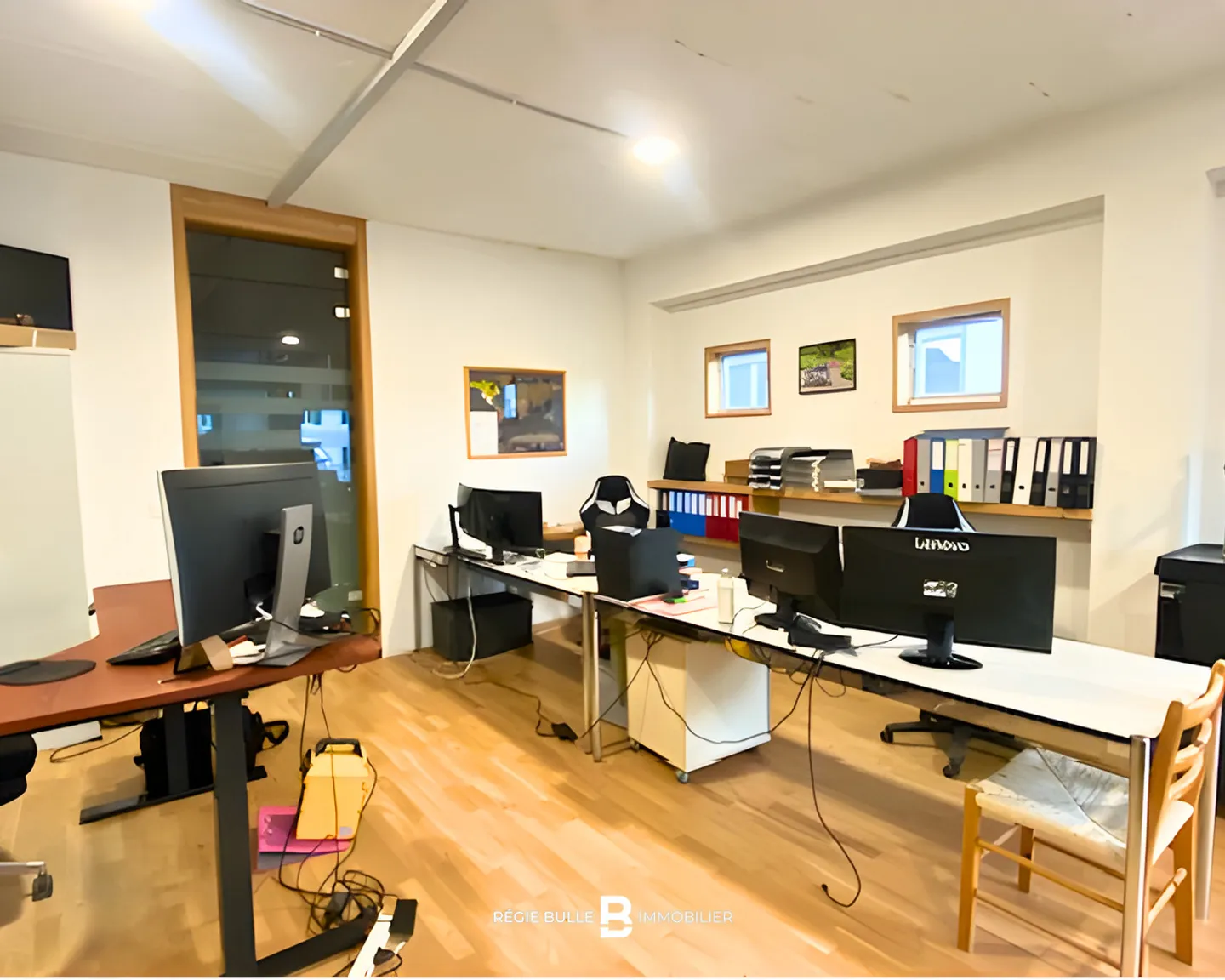 Bulle - Große Lagerhallen / Räumlichkeiten zu vermieten - Foto 1 von 5