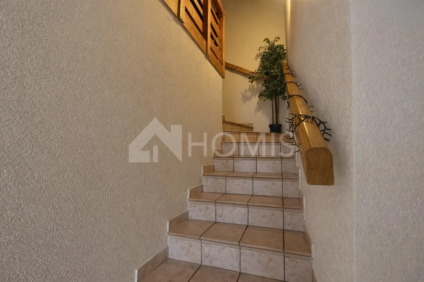 Charmante 4,5-Zimmer-Duplexwohnung mit Terrasse und Garten - Foto 5 von 14