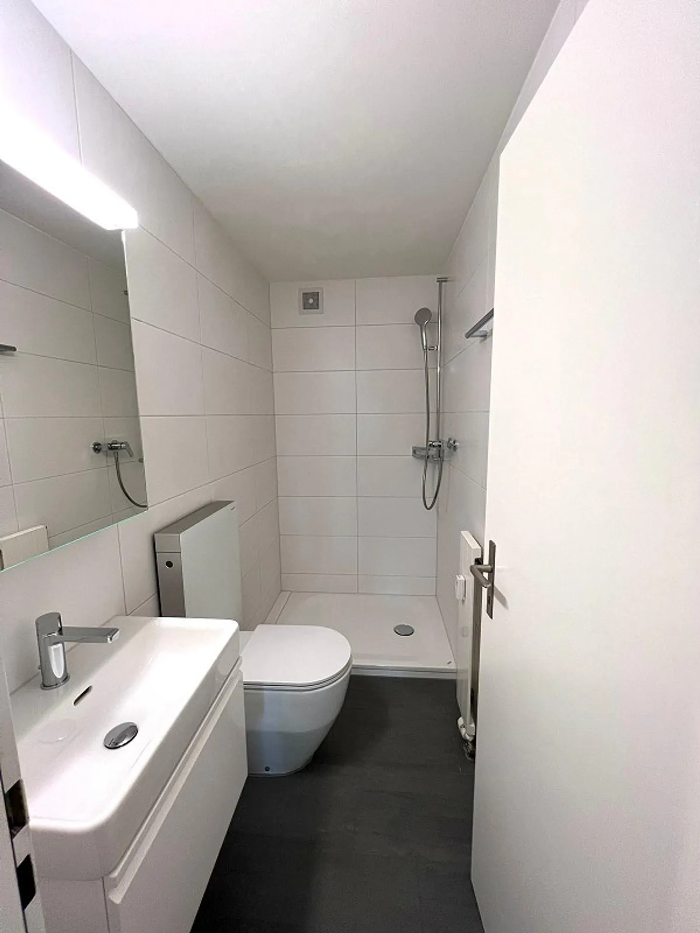Moderne 4.5 Zimmerwohnung - Foto 5 von 12