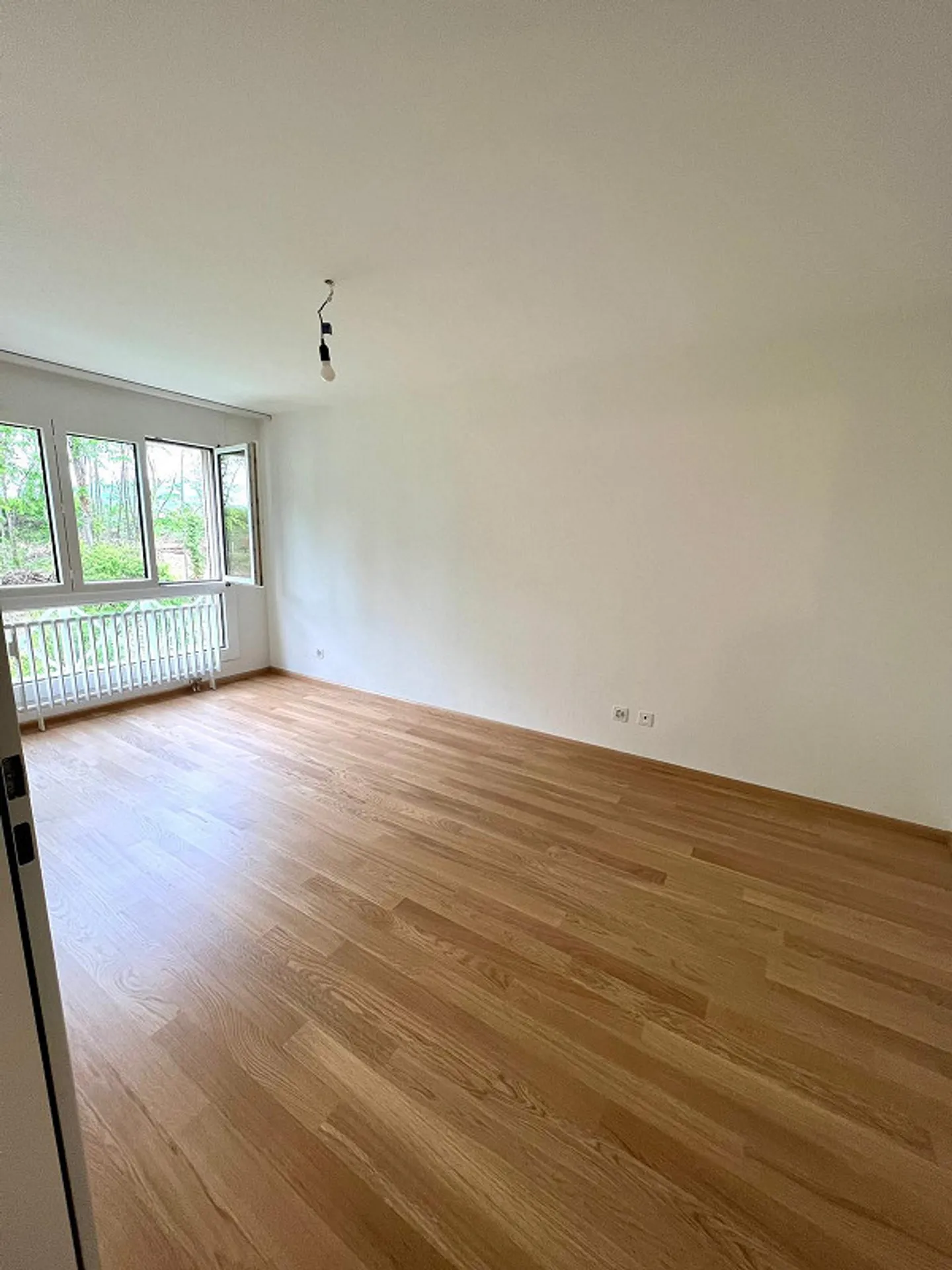Moderne 4.5 Zimmerwohnung - Foto 9 von 12