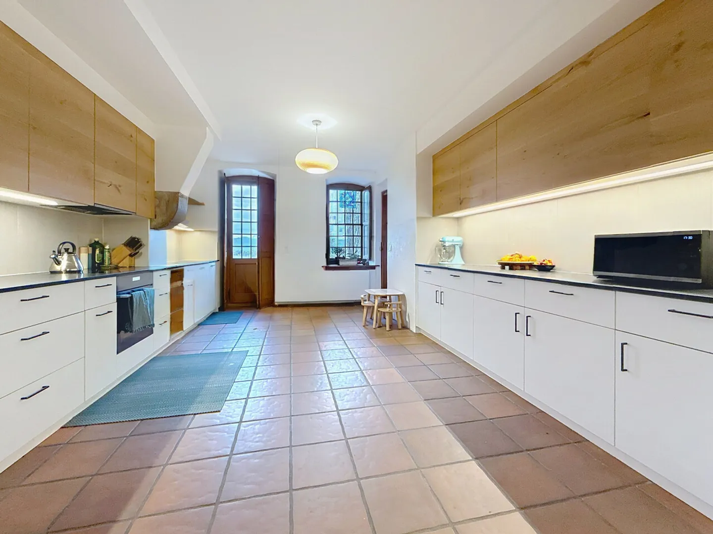 Apartment for rent - Photo 3 of 14