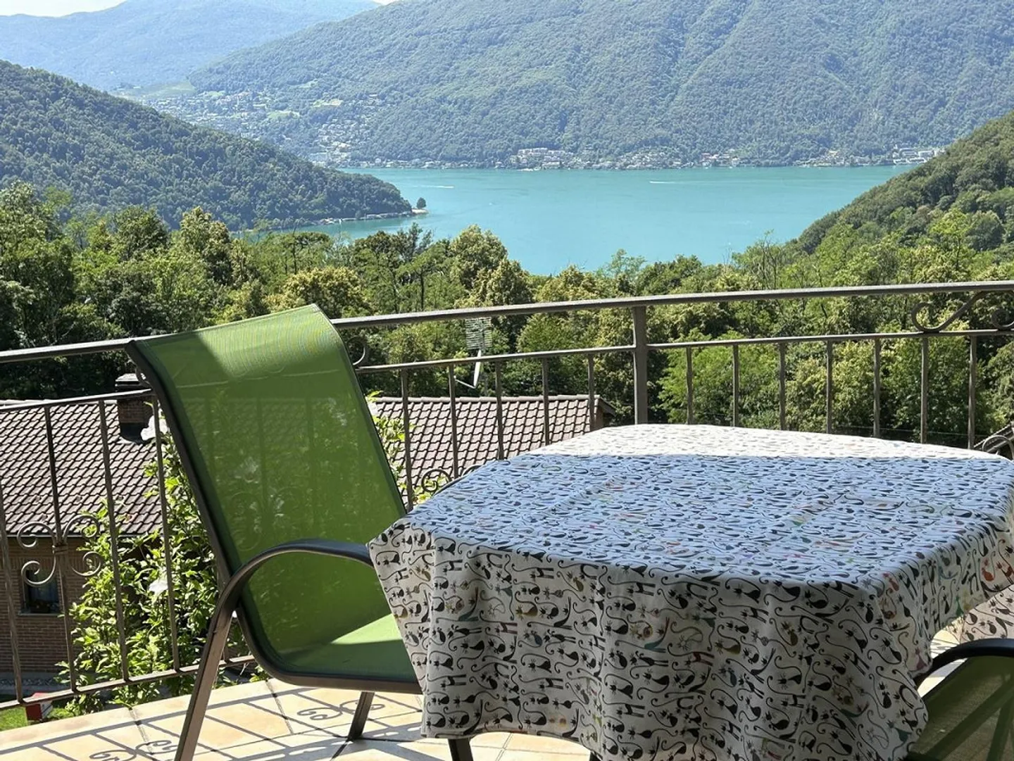 Charmantes Einfamilienhaus mit Seeblick - Foto 3 von 10