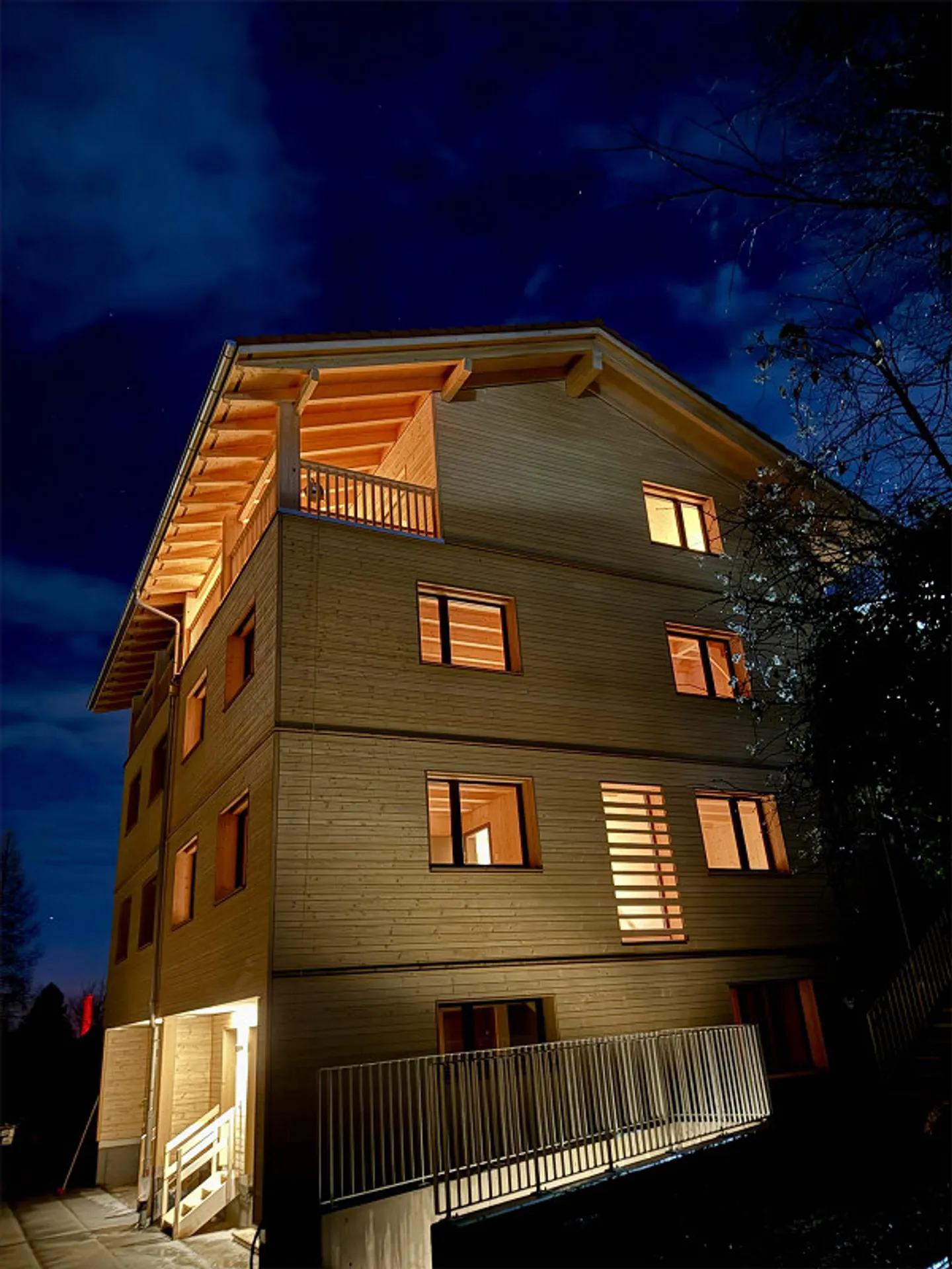 Moderne 4.5-Zimmer Maisonette - Foto 1 von 10