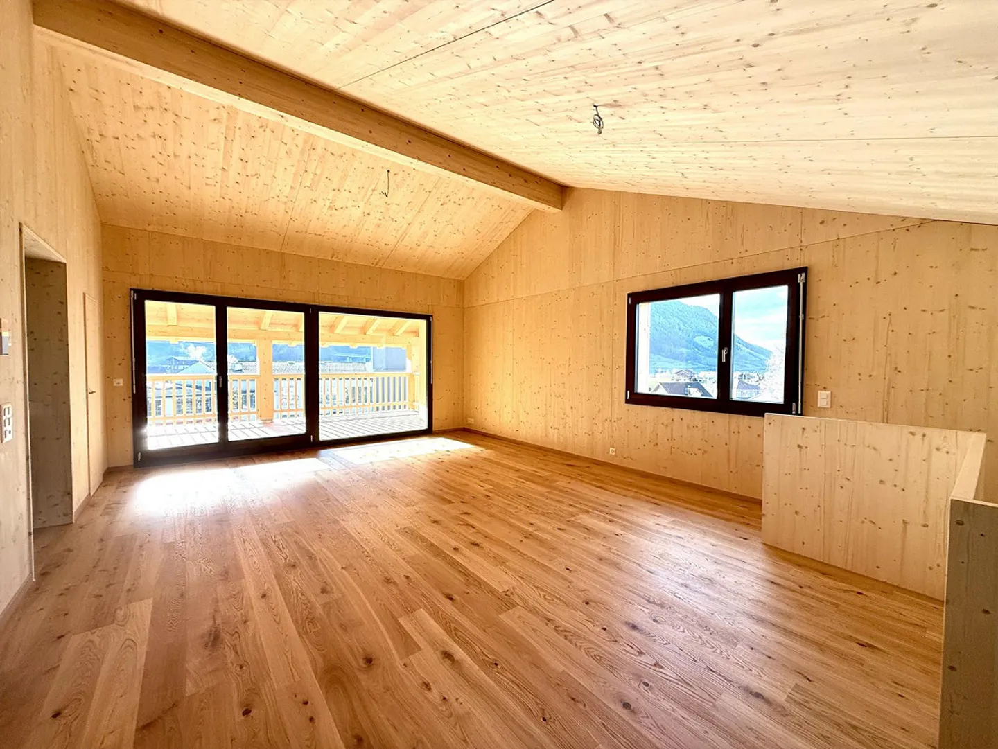 Moderne 4.5-Zimmer Maisonette - Foto 4 von 10