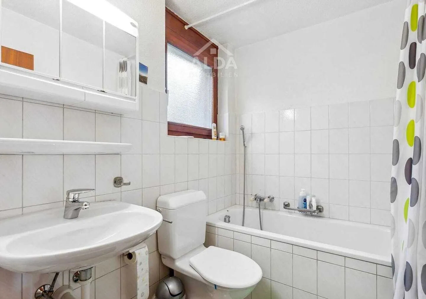 Plasselb: 3.5-Room Apartment with Breathtaking Panoramic View - Photo 9 of 10