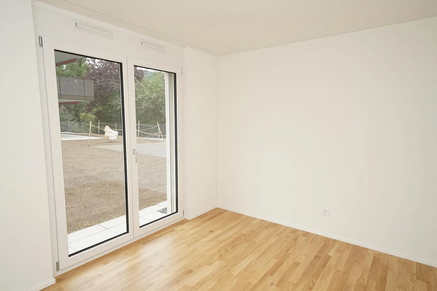 Modern Commercial Space on the Ground Floor - Photo 7 of 13