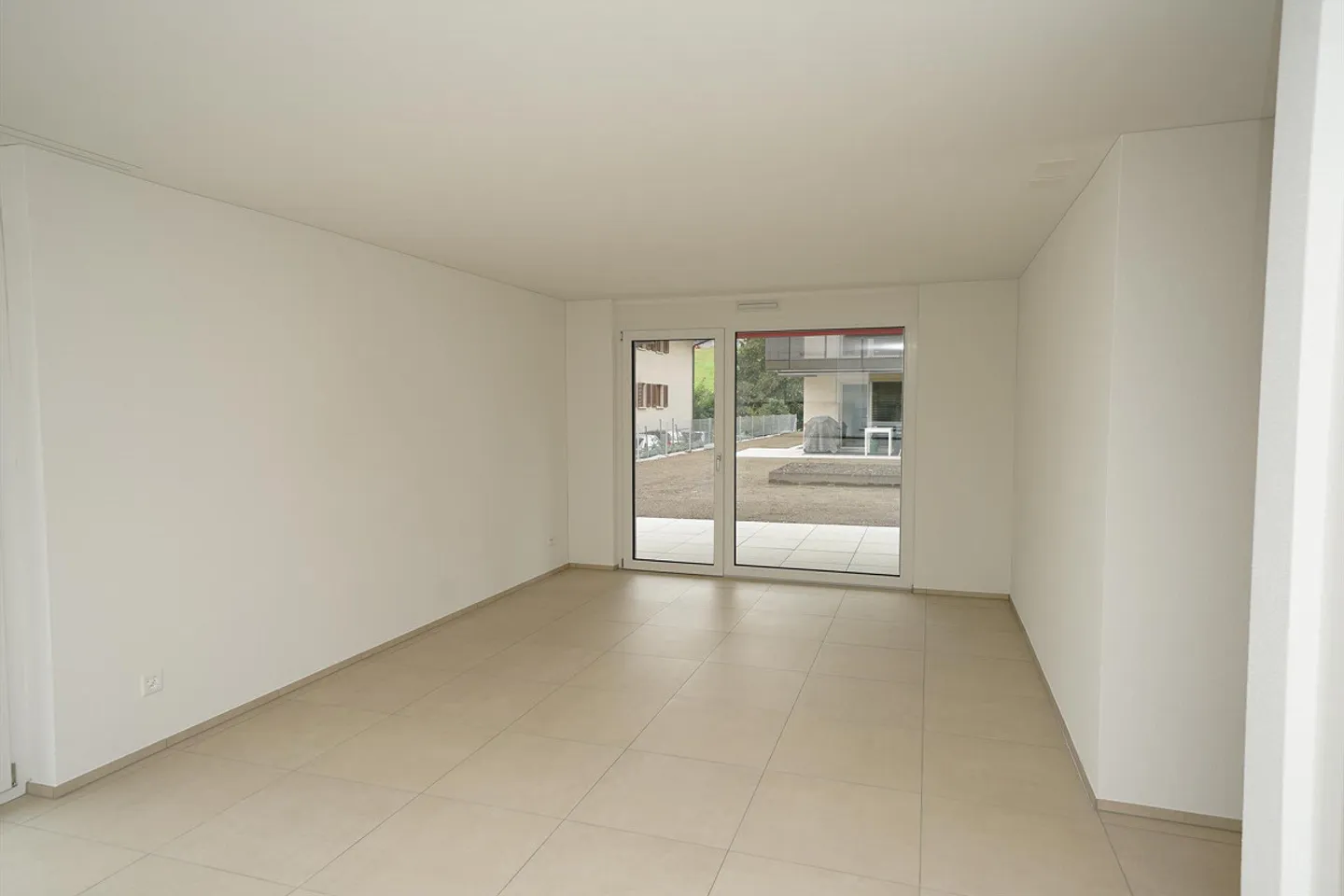 Modern Commercial Space on the Ground Floor - Photo 9 of 13