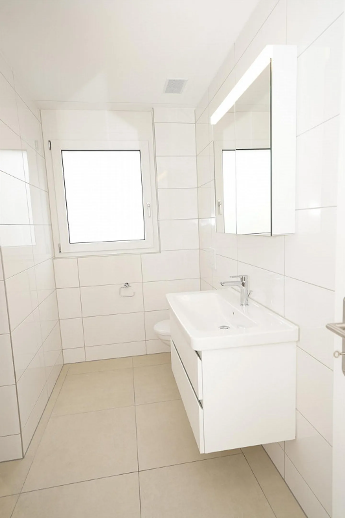 Modern Commercial Space on the Ground Floor - Photo 12 of 13